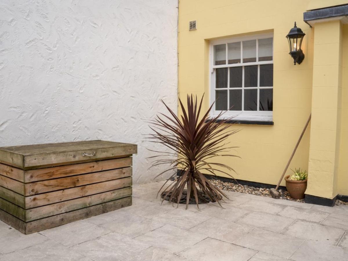 Pass The Keys Castle St Spacious City Centre 2 Bed Townhouse With Parking Chester Exterior photo